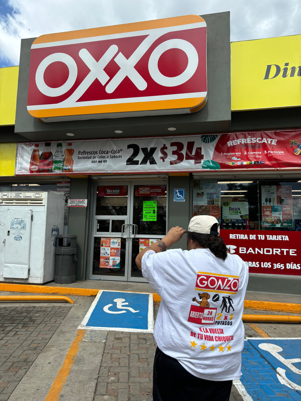 "OXXO" T-SHIRT
